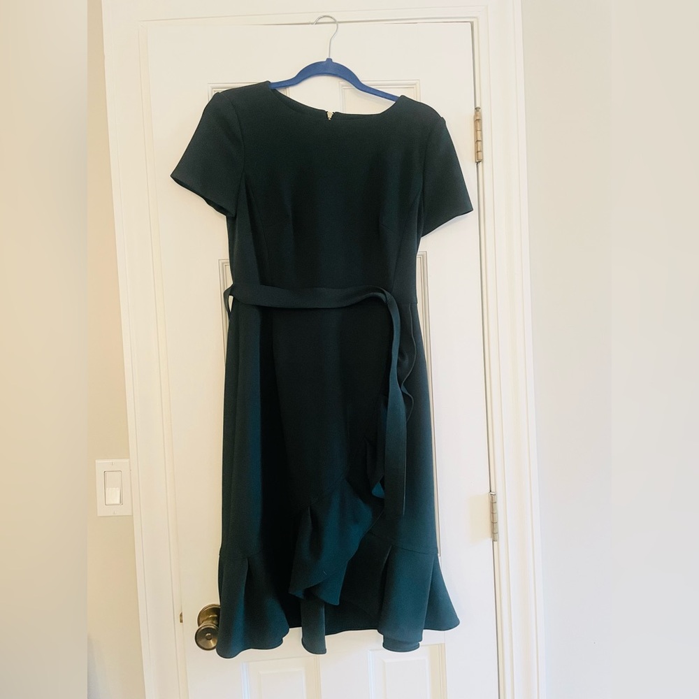 Calvin Klein
Women's Short Sleeve Boat Neck Tie Wrap Waist Ruffle Skirt